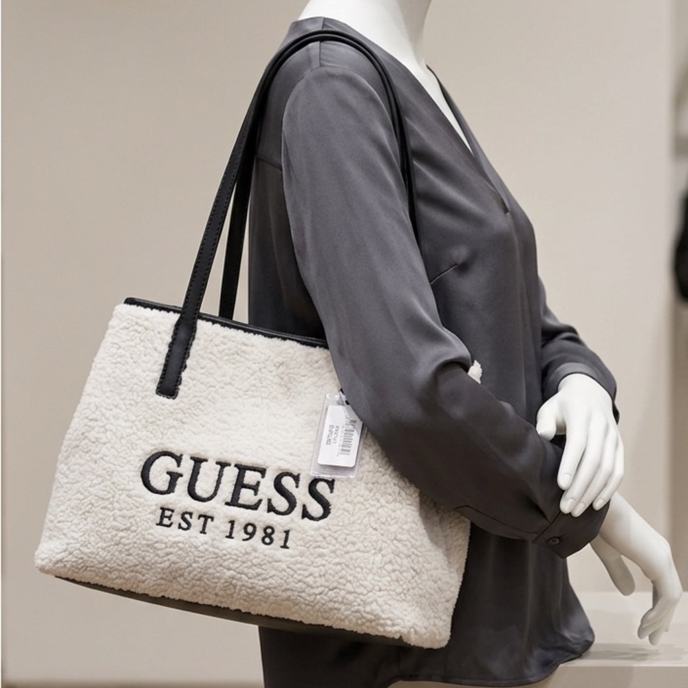 Guess  Reversible Tote Bag Sherpa & Leopard Print Large Shoulder Bag.